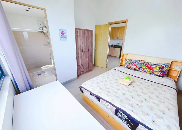 Center Near Mall Big 2 Bedroom 2 Restroom View Family-friendly Shore 2 Tower 1